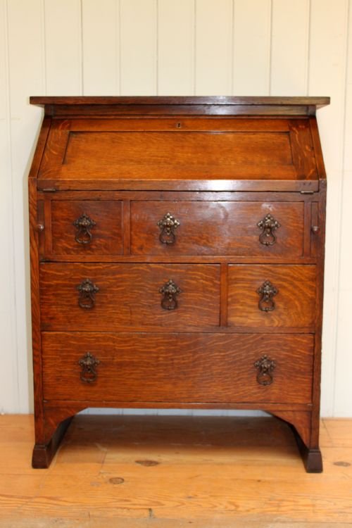 Arts and Crafts Oak Bureau