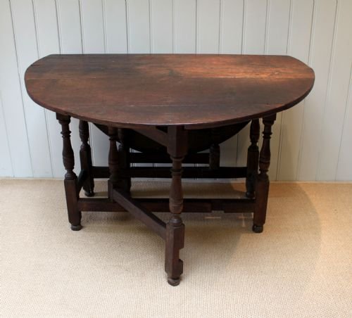 Table  Late 17th Early 18th Century Solid Oak Gateleg 

