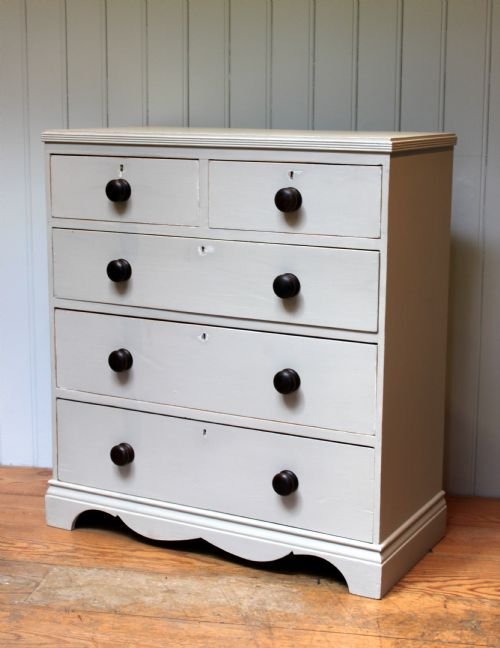 Victorian Painted Pine Chest of Drawers 
