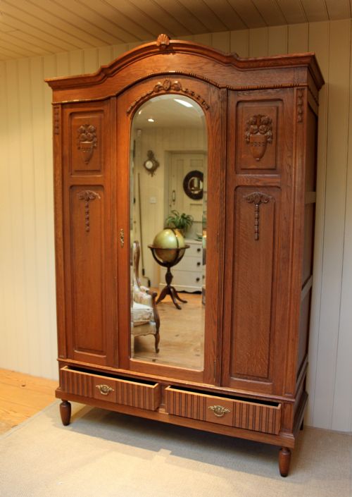 fig 1. French Solid Oak Wardrobe