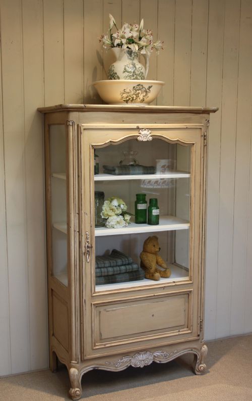 Early 20th Century Painted Vitrine