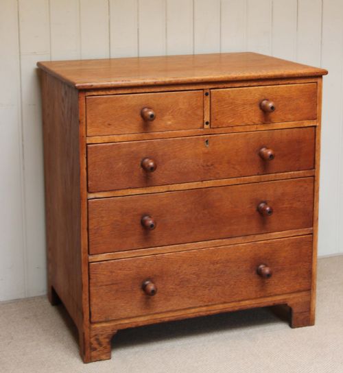 Oak Arts and Crafts Style Chest of Drawers