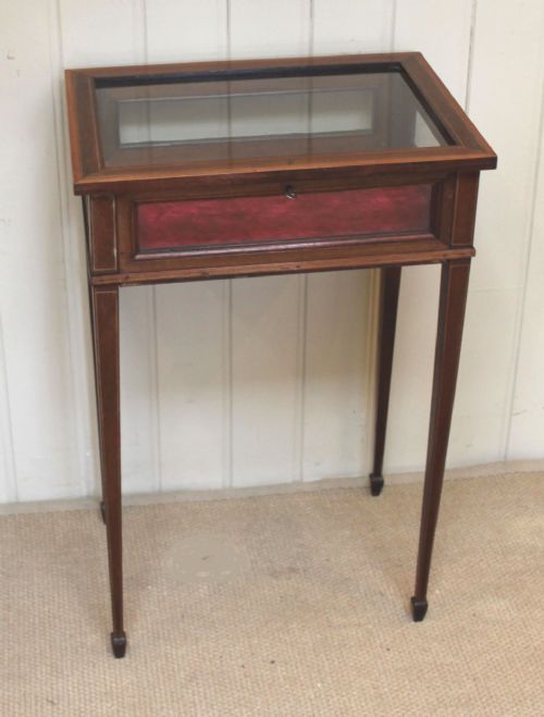 Edwardian Mahogany and Inlay Bijouterie Display Table