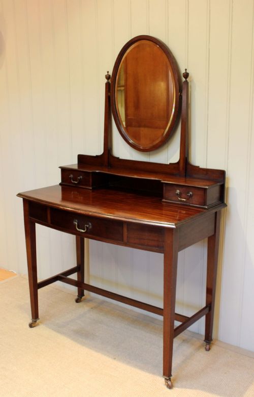 Edwardian Bow Front Mahogany Dressing Table