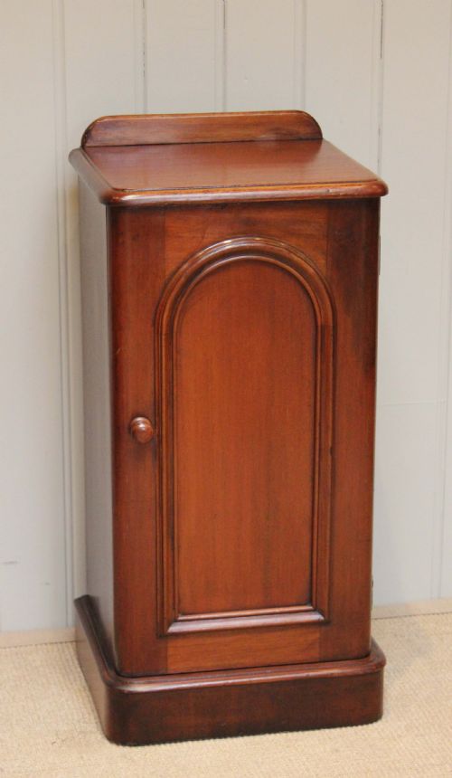Victorian Mahogany Bedside Cabinet