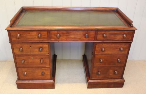 Victorian Mahogany Pedestal Desk