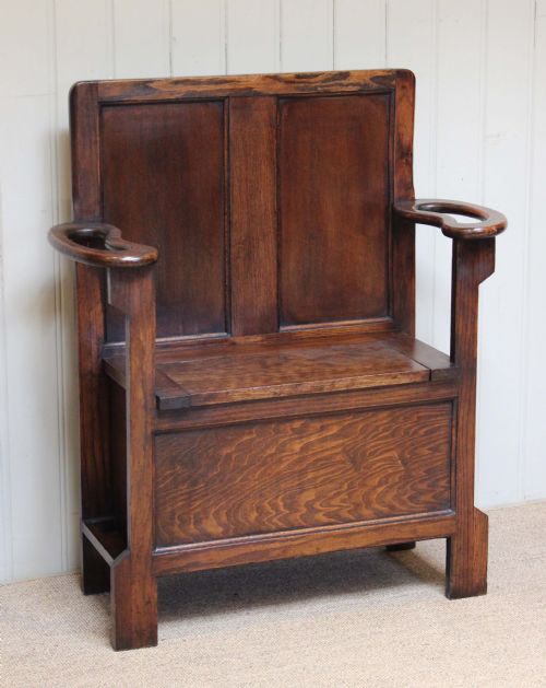 1920s Oak Hall Seat