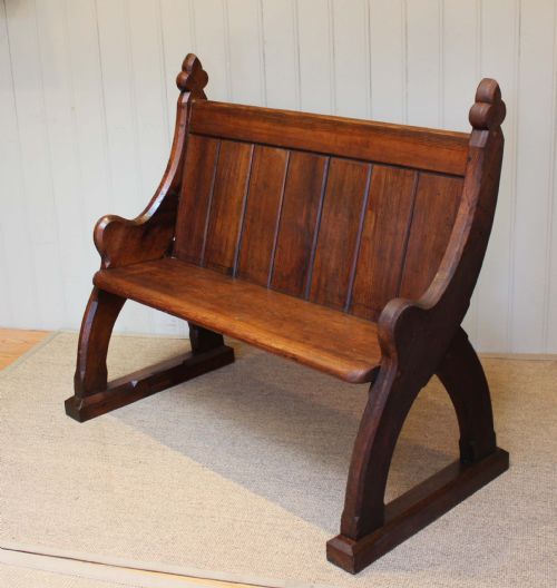 Arts and Crafts Pew