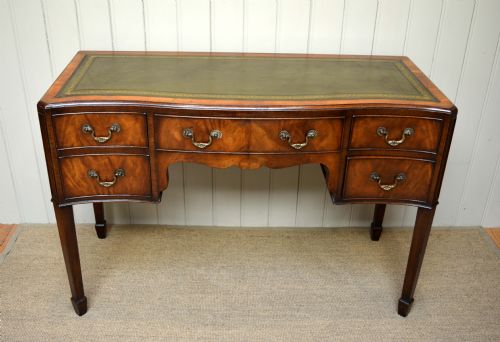 Mahogany Kneehole Desk