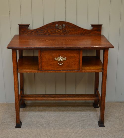 Arts and Crafts Oak Table