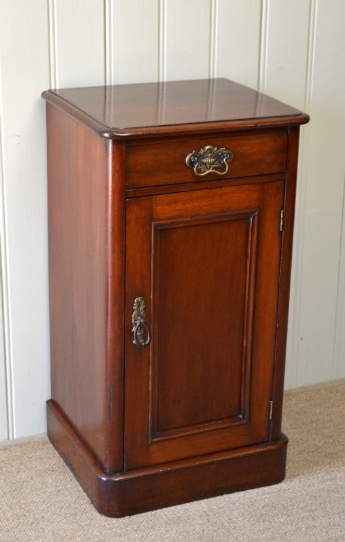 fig 1. Victorian Mahogany Pot Cupboard
