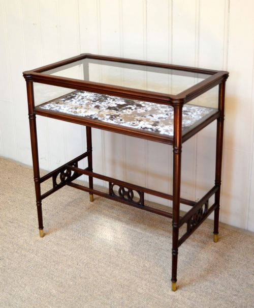 fig 1. Mahogany Bijouterie Display Table