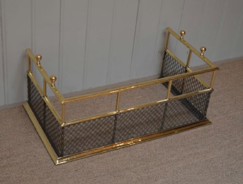 fig 1. Small Proportioned Edwardian Brass Fender 