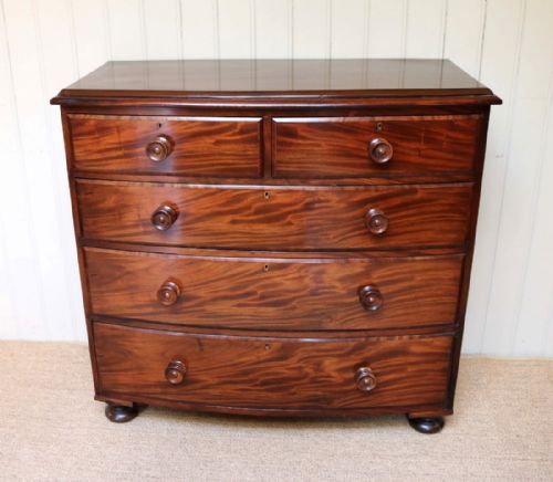 Victorian Mahogany Bow Front Chest of Drawers 
