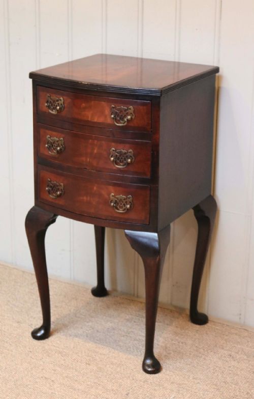 fig 1. Small Queen Anne Style Chest