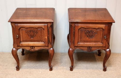 Pair of Low Oak Bedside Cabinets