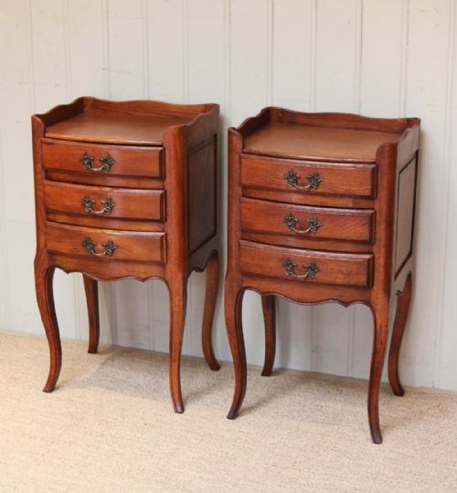 Pair of Oak Bedside Cabinets