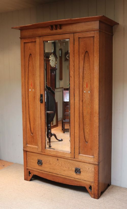 Arts and Crafts Solid Oak Wardrobe