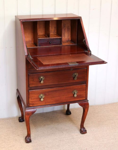 fig 1. Small Proportioned Mahogany Bureau