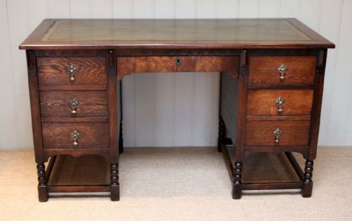 fig 1. Large Oak Pedestal Desk