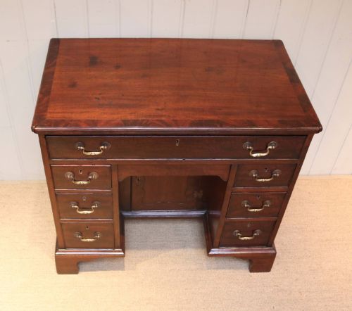 fig 1. Georgian Mahogany Kneehole Desk