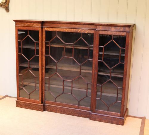 fig 1. Victorian Oak Breakfront Bookcase 