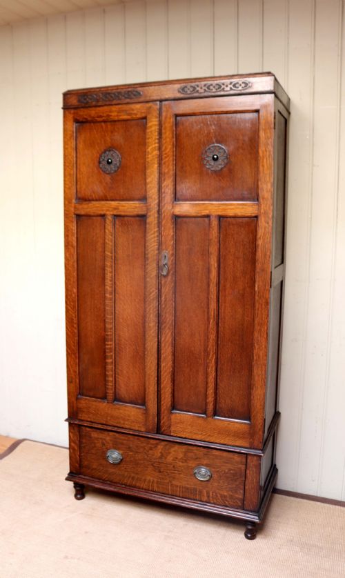 fig 1. Small Oak Two Door Wardrobe