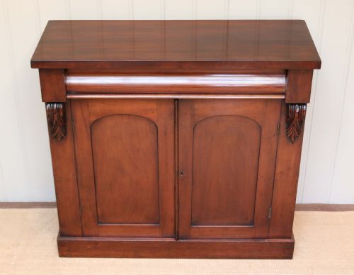 fig 1. Victorian Mahogany Chiffonier