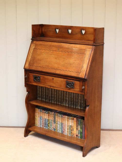 Arts and Crafts Inspired Students Bureau