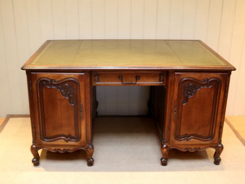 Substantial Oak Partners Desk