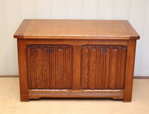 Small  Oak Coffer
