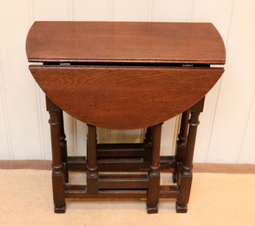 Small Oak Gateleg Table