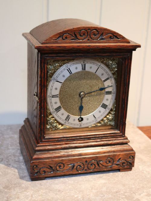 fig 1. Small Oak Mantel Clock (Germany, c. 1890)