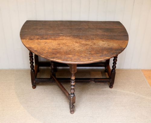 Large Late 17th Century Oak Gateleg Table