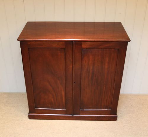 fig 1. Late Victorian Mahogany Side Cabinet