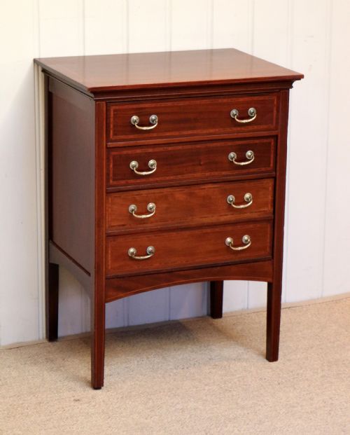 Edwardian Small Proportioned Chest of Drawers