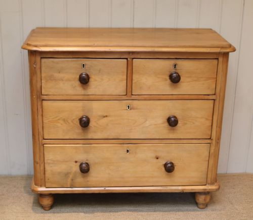 Late 19th Century Pine Chest of Drawers