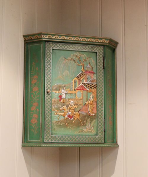 fig 1. Chinoiserie Corner Wall Cabinet