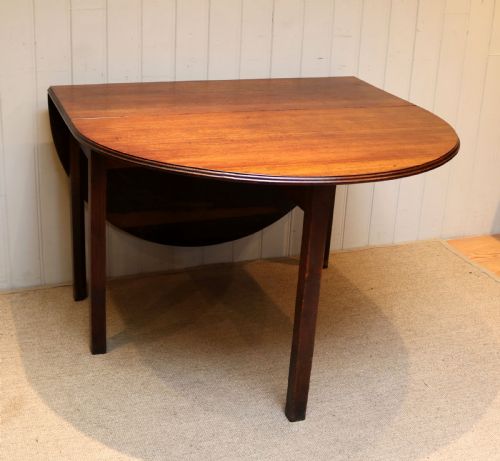 fig 1. Solid Oak Gateleg Table