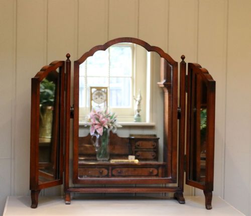 Walnut Trifold Dressing Table Mirror