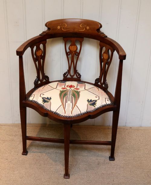 Mahogany Art Nouveau Corner Chair