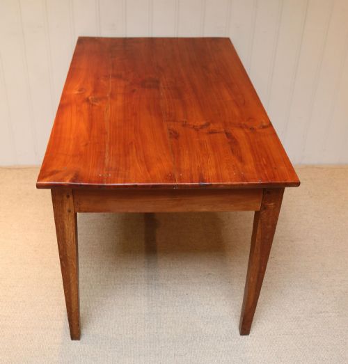 SMALL PROPORTIONED FRENCH PROVINCIAL CHERRY WOOD TABLE - ADDITIONAL PHOTO 1