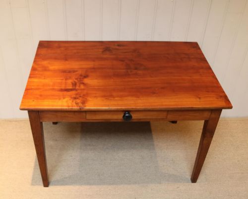 SMALL PROPORTIONED FRENCH PROVINCIAL CHERRY WOOD TABLE - ADDITIONAL PHOTO 4