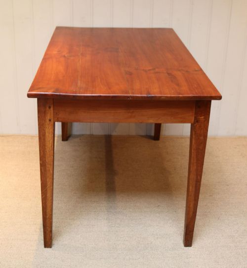 SMALL PROPORTIONED FRENCH PROVINCIAL CHERRY WOOD TABLE - ADDITIONAL PHOTO 5