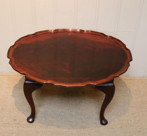 LOW MAHOGANY OVAL TABLE