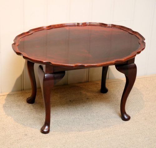 LOW MAHOGANY OVAL TABLE - ADDITIONAL PHOTO 2