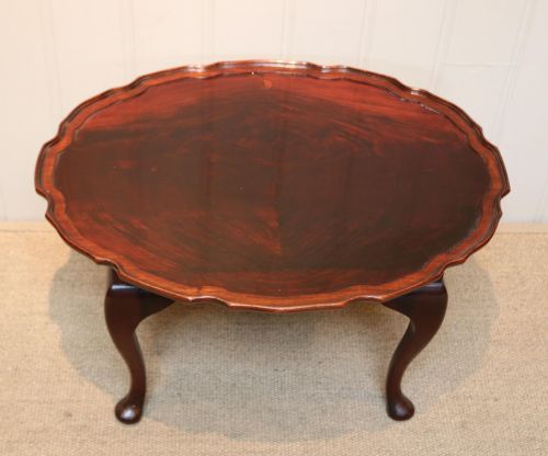LOW MAHOGANY OVAL TABLE - ADDITIONAL PHOTO 3