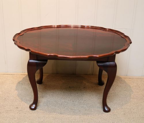 LOW MAHOGANY OVAL TABLE - ADDITIONAL PHOTO 5