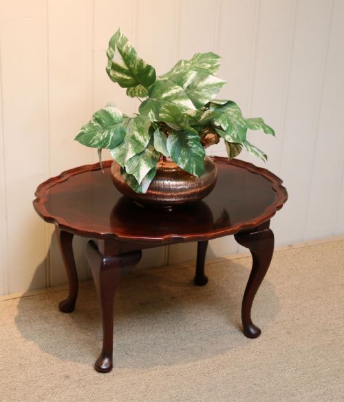 LOW MAHOGANY OVAL TABLE - ADDITIONAL PHOTO 8