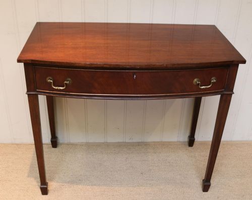 Mahogany Bow Front Side Table
